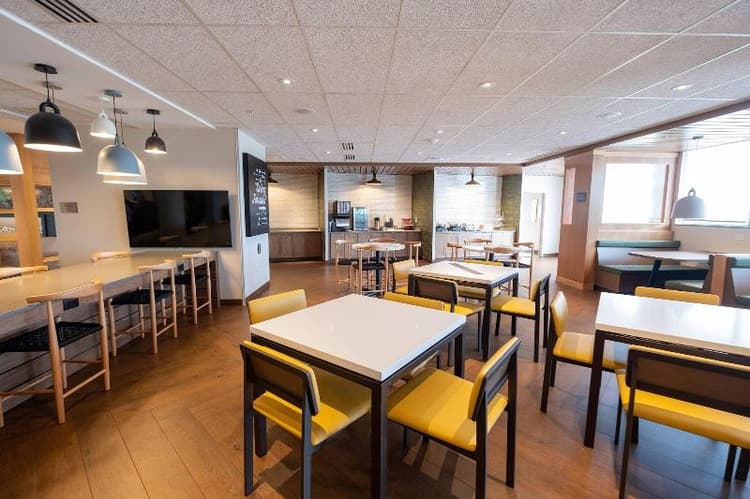 Fairfield Inn Suites By Marriott Fond Du Lac