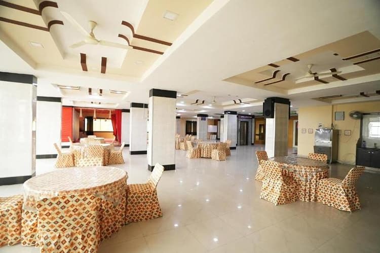Hotel Lotus Inn near Udaipur City Railway Station