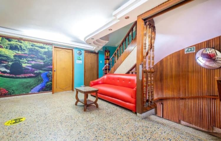 Hotel Almirante