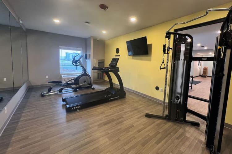 ECHO Suites Extended Stay Indianapolis Ameriplex