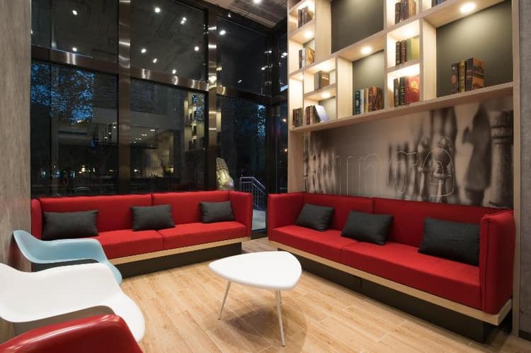 Ibis Urumqi Railway Bureau Metro Station Branch