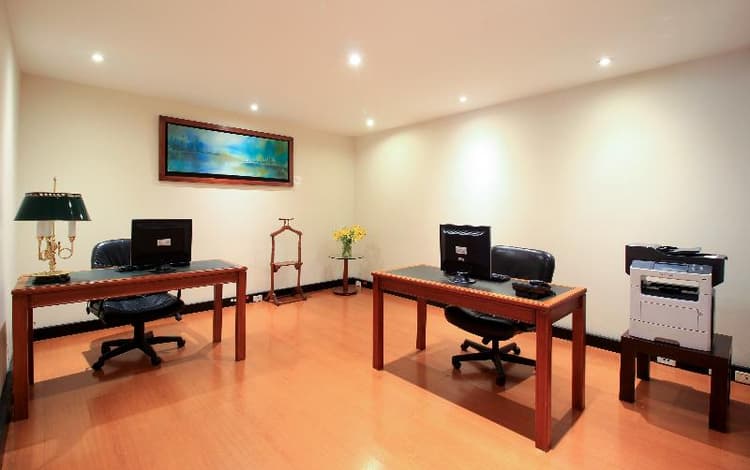 Windsor House INN BY GEH SUITES
