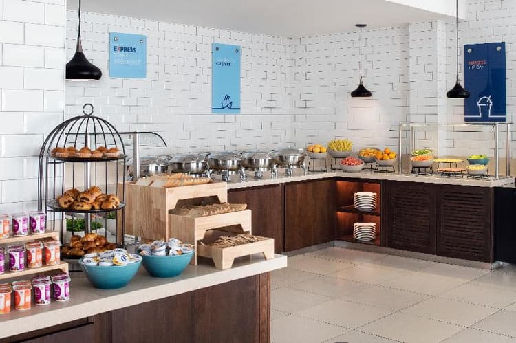 Holiday Inn Express Dubai Jumeirah