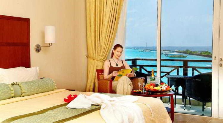 Hulhule Island Hotel