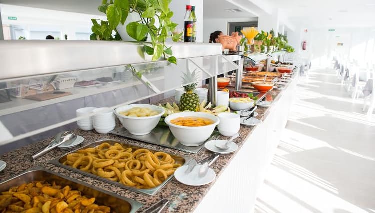 Chevy Hotel & Suites