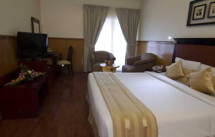 Landmark Plaza Hotel