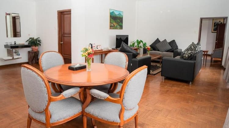 Sinabung Resort Hotel