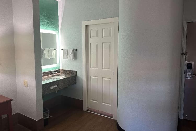 Wingate by Wyndham Macon West