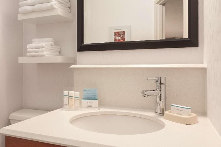 Hampton Inn Des Moines Airport