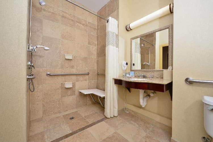 Hampton Inn Clarion