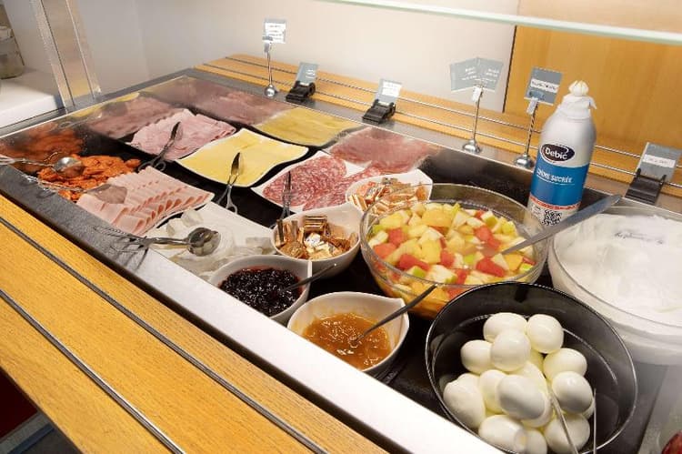 Kyriad Paris Est- Bois de Vincennes