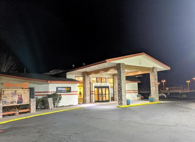Navajoland Hotel Of Tuba City