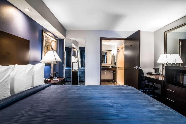 Quality Inn & Suites Downtown