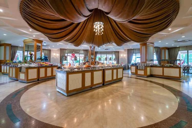 Palmeras Beach Hotel