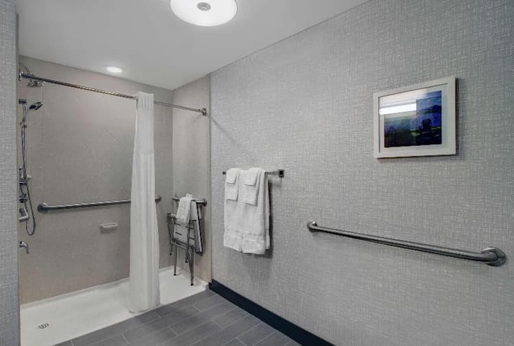 Hampton Inn & Suites by Hilton Syracuse Dewitt