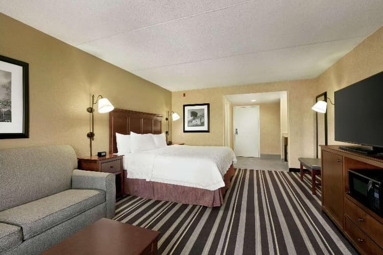 Hampton Inn Washington-Dulles Int'l Airport South