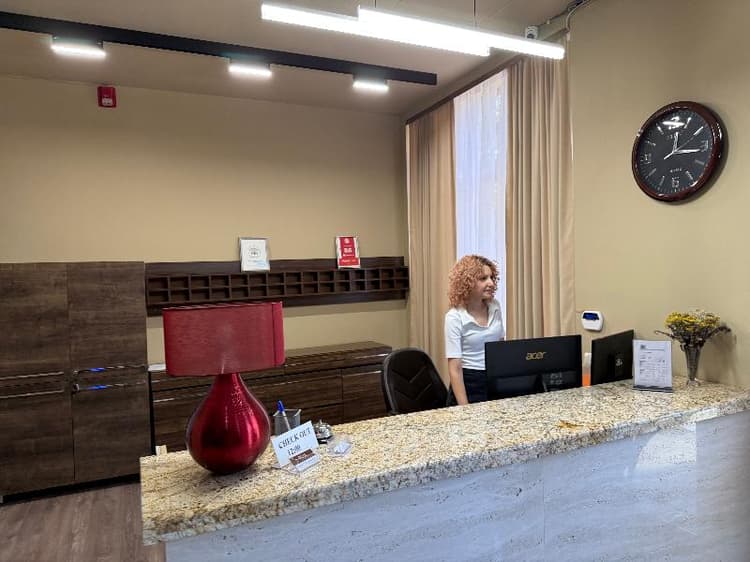 Yerevan Deluxe Hotel