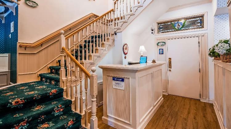 Best Western Grandma'S Feather Bed