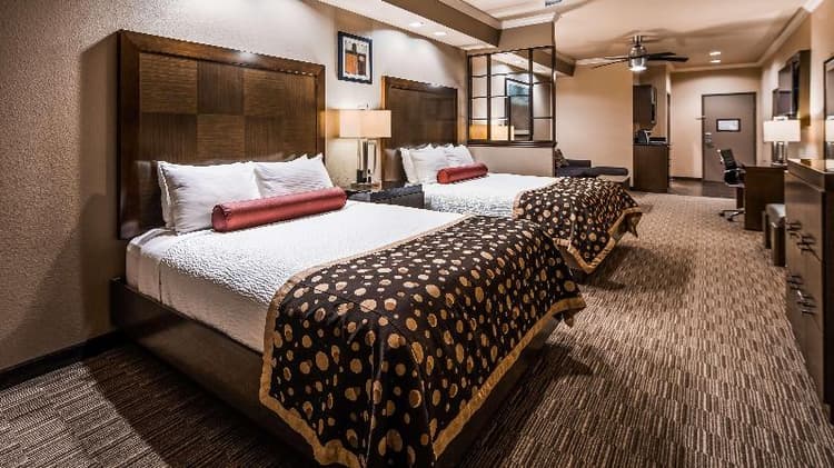 Best Western Premier Crown Chase Inn & Suites