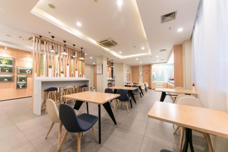 Hanting Hotel- Guangzhou Yantang Metro Station