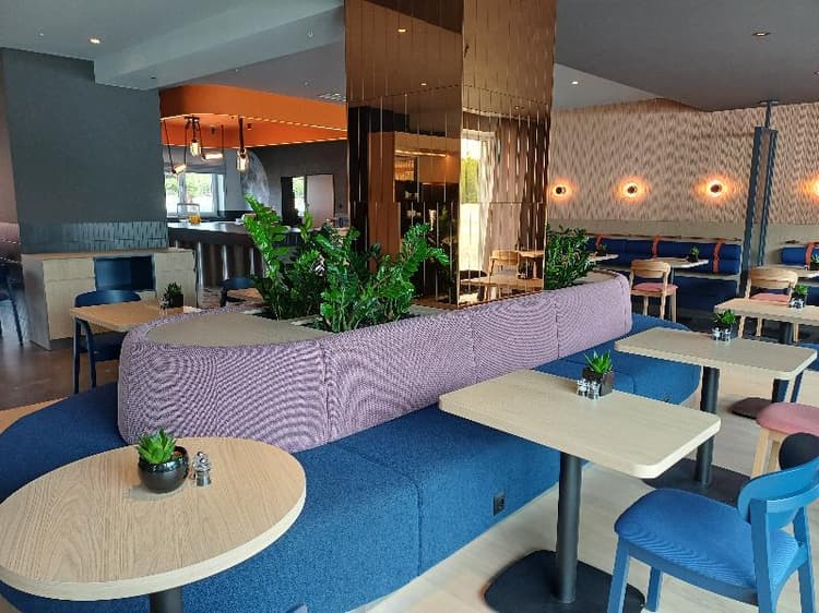 DeSilva Inn Katowice Airport