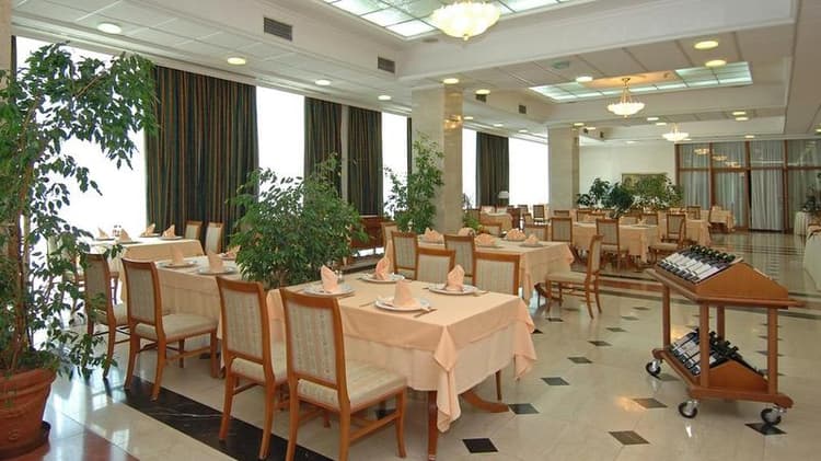 Aleksander Palace