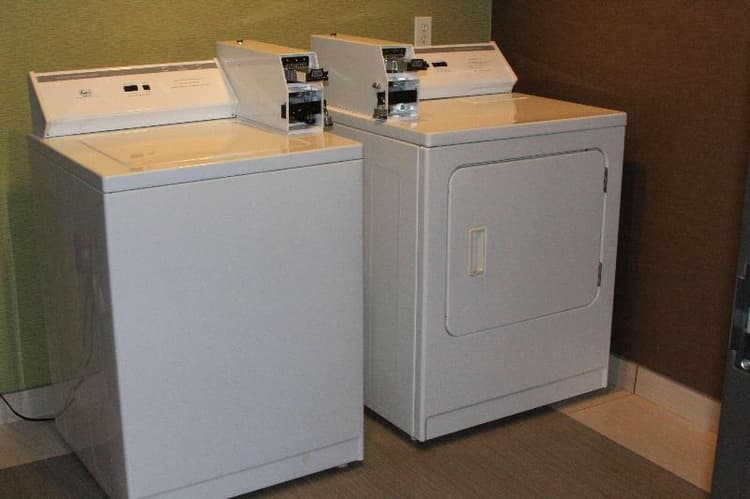 Best Western Plus Arlington North Hotel & Suites