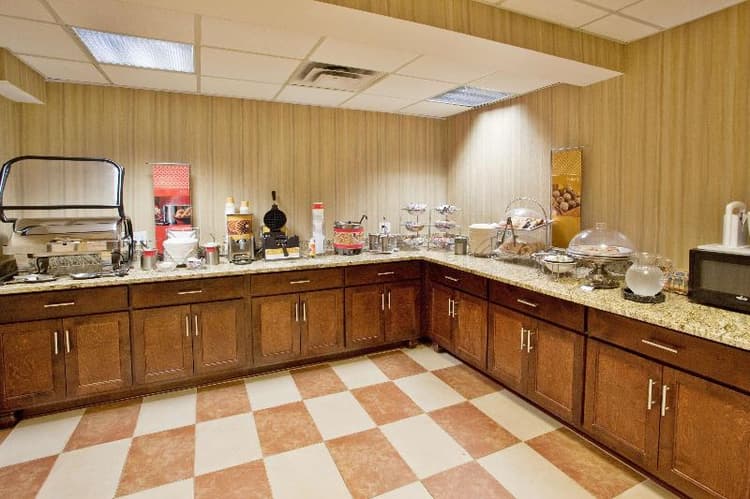 Hampton Inn Commerce