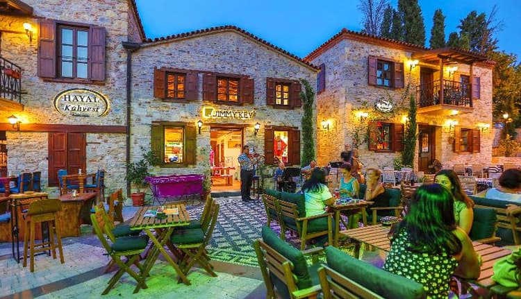 Doubletree By Hilton Kusadasi