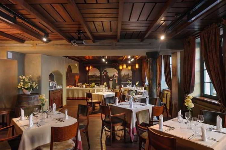 Holland House Residence Old Town