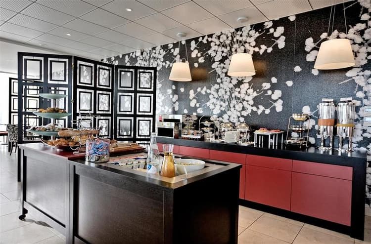 Le Mauritia Hotel & Spa