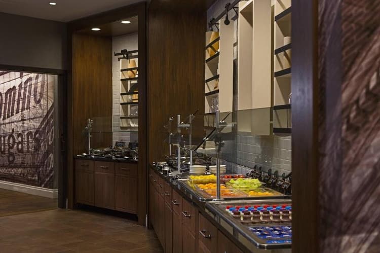 Baltimore Marriott Inner Harbor at Camden Yards