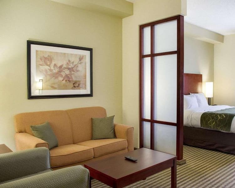 Comfort Suites Greenwood
