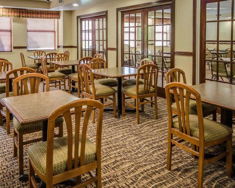 Quality Suites Jeffersonville Area