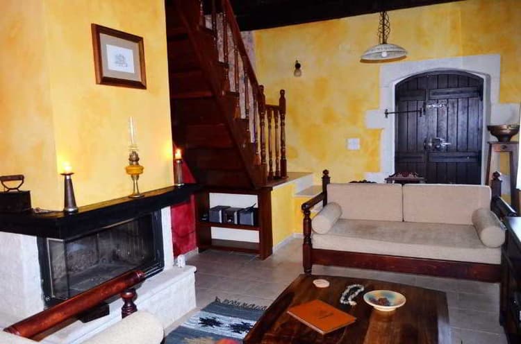 Samonas, Traditional Villas