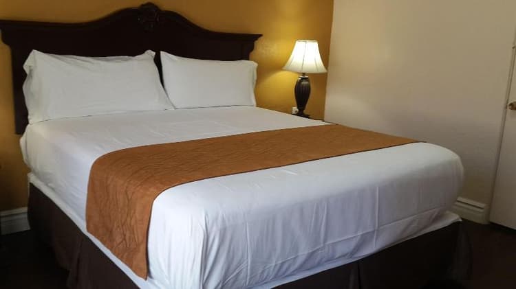 American Regency Inn