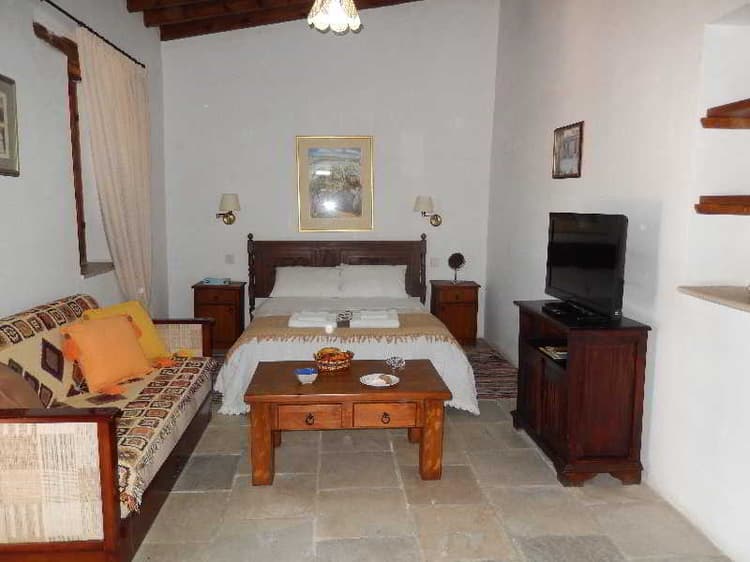 Nikis House