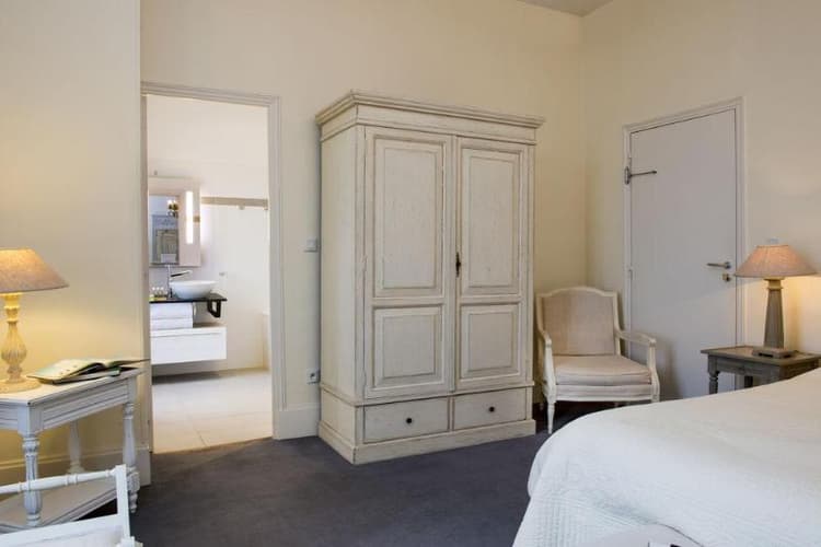 Chateau De Lhermitage