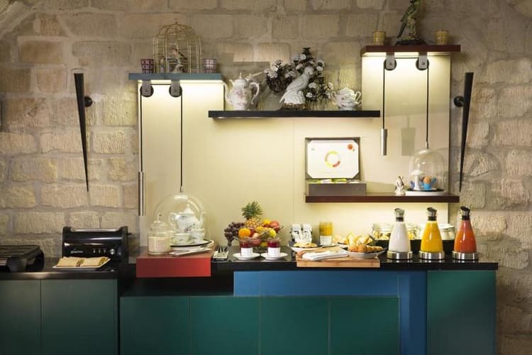 Les Dames Du Pantheon