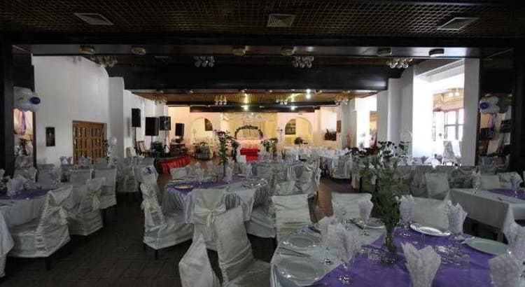 Lirak Hotel