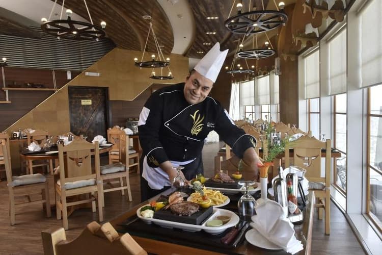 Awaliv International Hotel