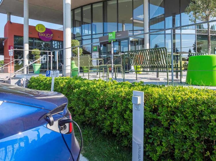 ibis Styles Pertuis Portes du Luberon