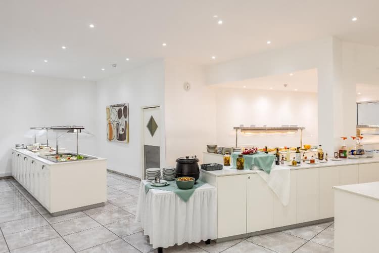 Papantonia Apts