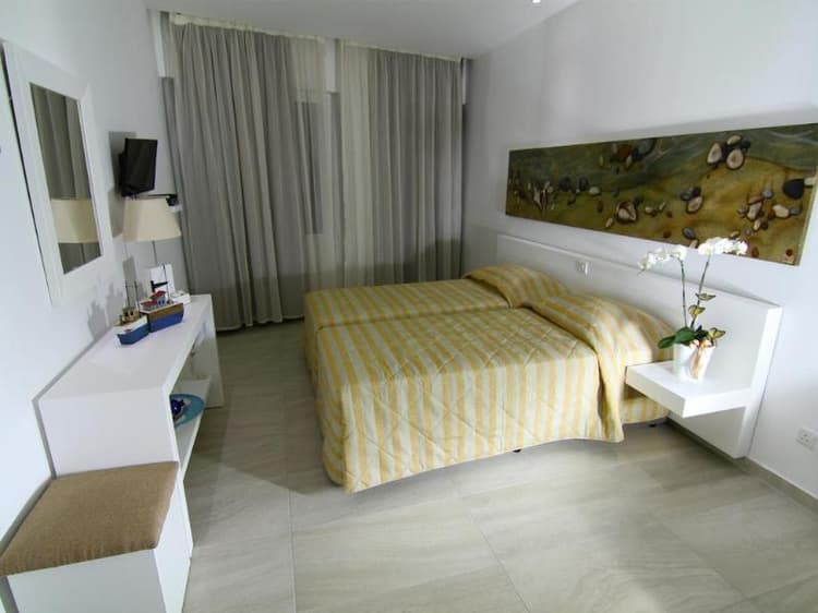Opera hotel