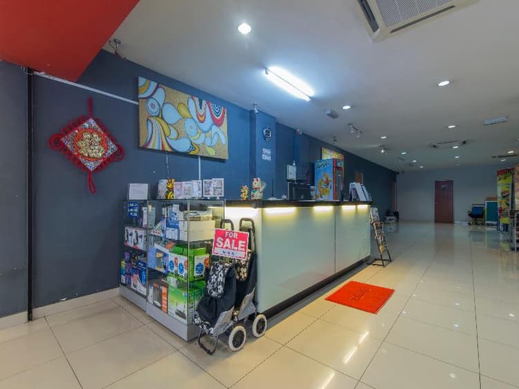 Super OYO 761 City Hotel