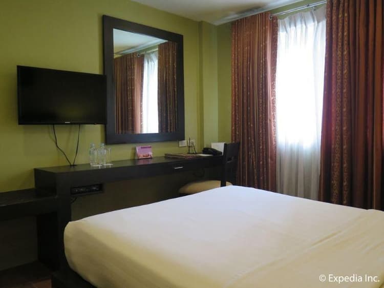 Home Crest Residences