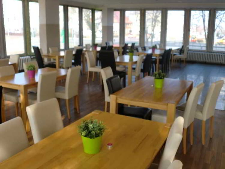 Ootel.com - Hotel & Hostel