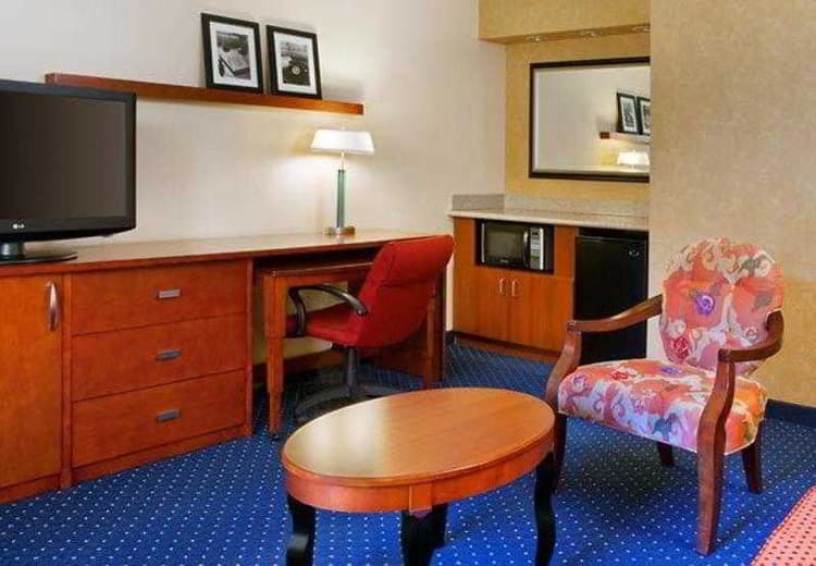 Courtyard Atlanta Windy Hill/Ballpark