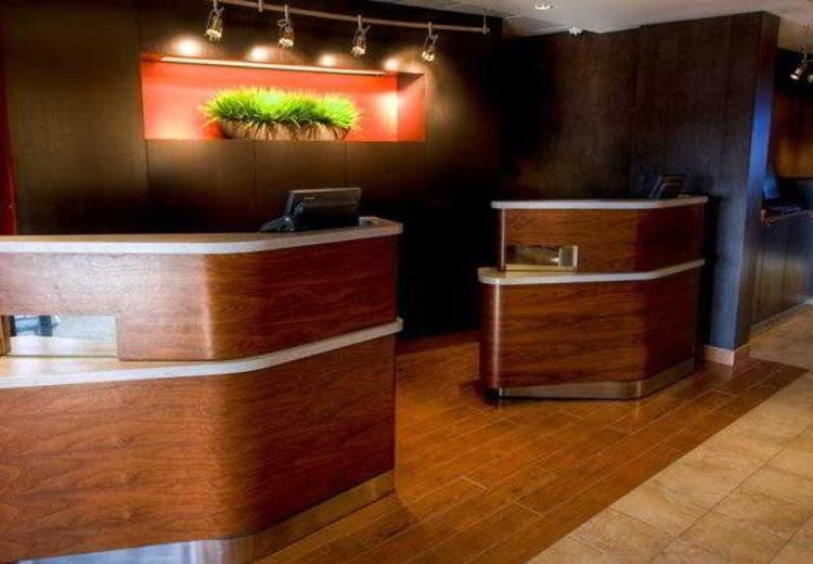 Courtyard Bloomington Normal