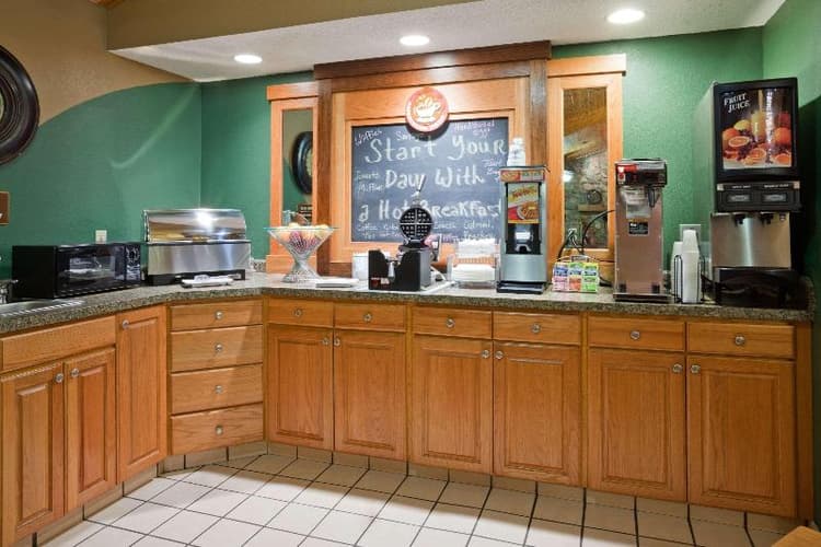 AmericInn by Wyndham Bismarck